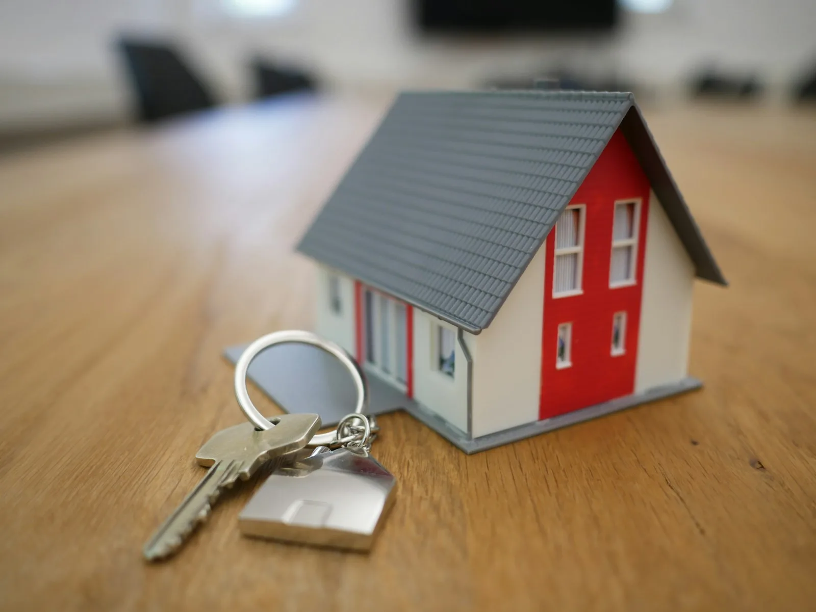 Real estate agent showing a property to clients in Dubai